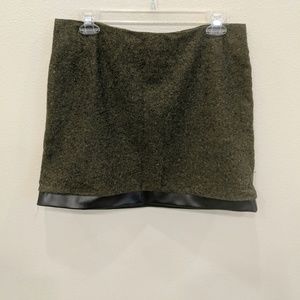 Kensie skirt with exposed back zipper